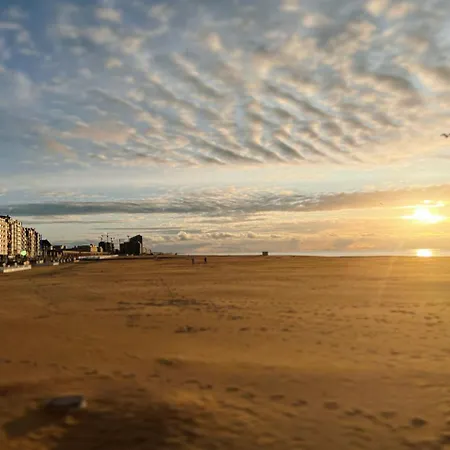 Sea View - Royal Ascot Apartament *